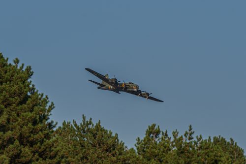 4 B-17 Sally B Flying Fortress-1